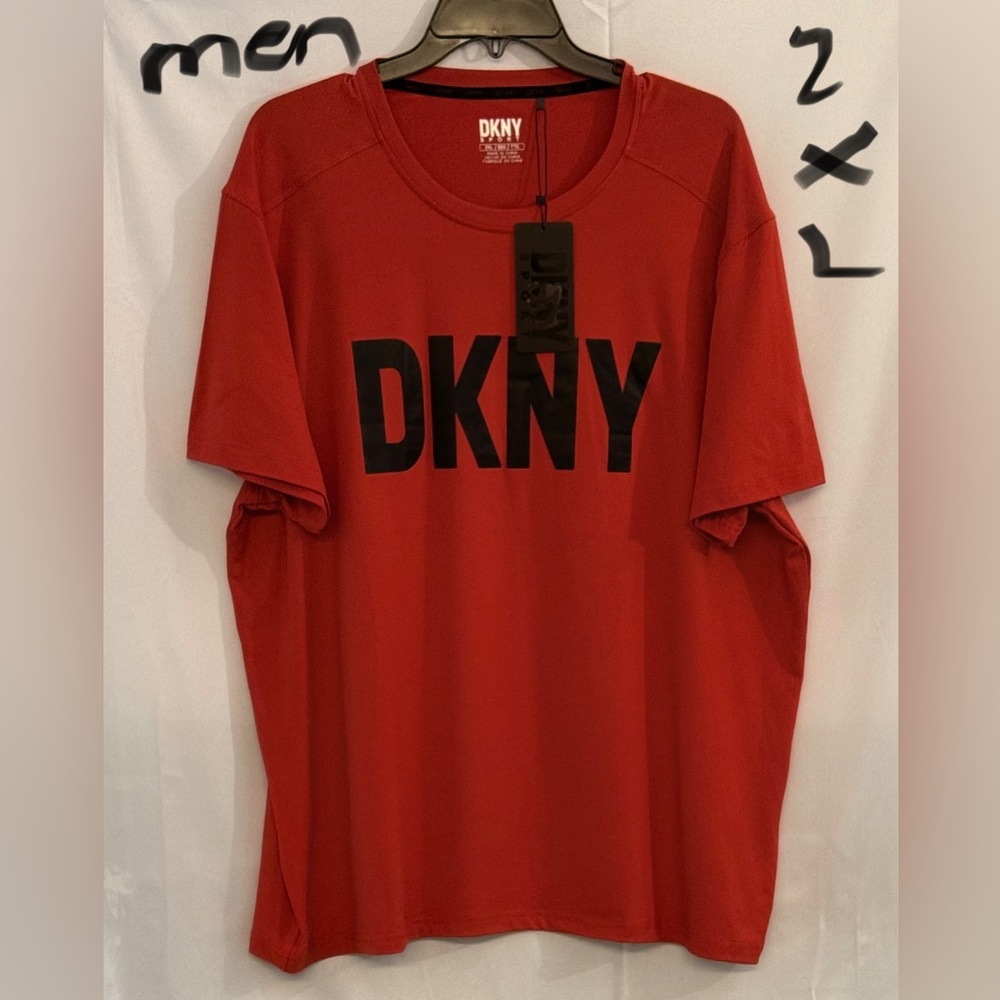 DKNY Men's Red Short Sleeve Tee